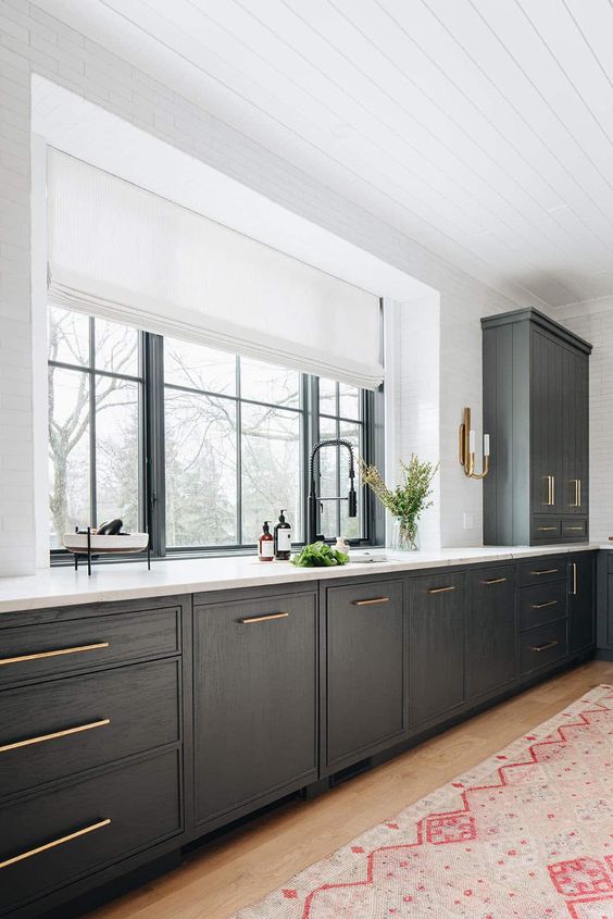 538130f617b9393649f385d97951a943